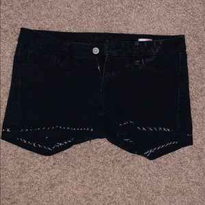 Black super skinny Arizona Jean shorts